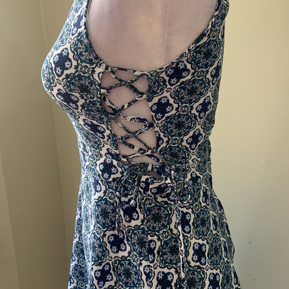 Dress - Picture 2 of 4